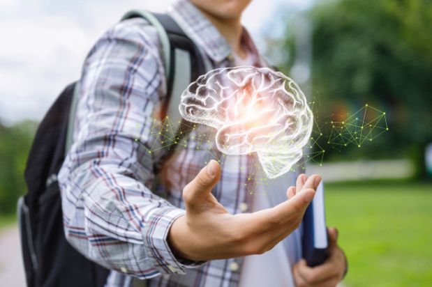 Hersentraining en hypnotherapie voor urge incontinentie Hersentraining en hypnotherapie voor urge incontinentie en overactieve blaas, weergegeven door een persoon die een brein visualiseert.